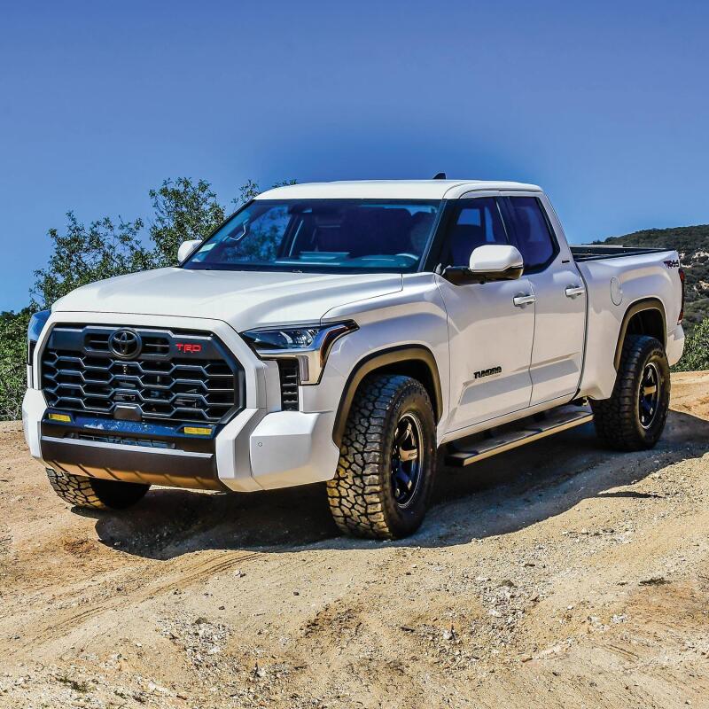 Westin 2022-2026 Toyota Tundra Dbl Cab R5 Nerf Step Bars - Textured Black
