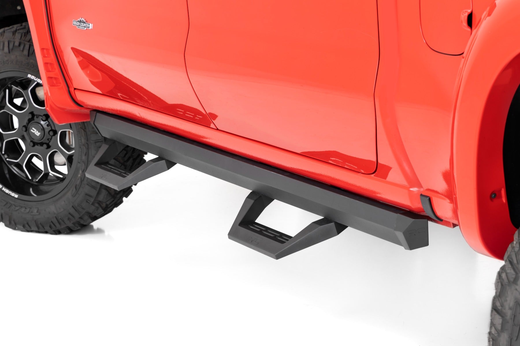 SRX2 Adj Aluminum Step Crew Cab Silverado/Sierra 1500/2500HD (19-26) Rough Country