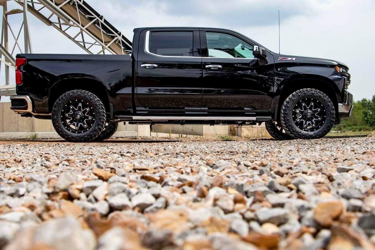 2 Inch Leveling Kit Chevy/GMC Sierra 1500 (19-26)/Silverado 1500 (19-26) Rough Country