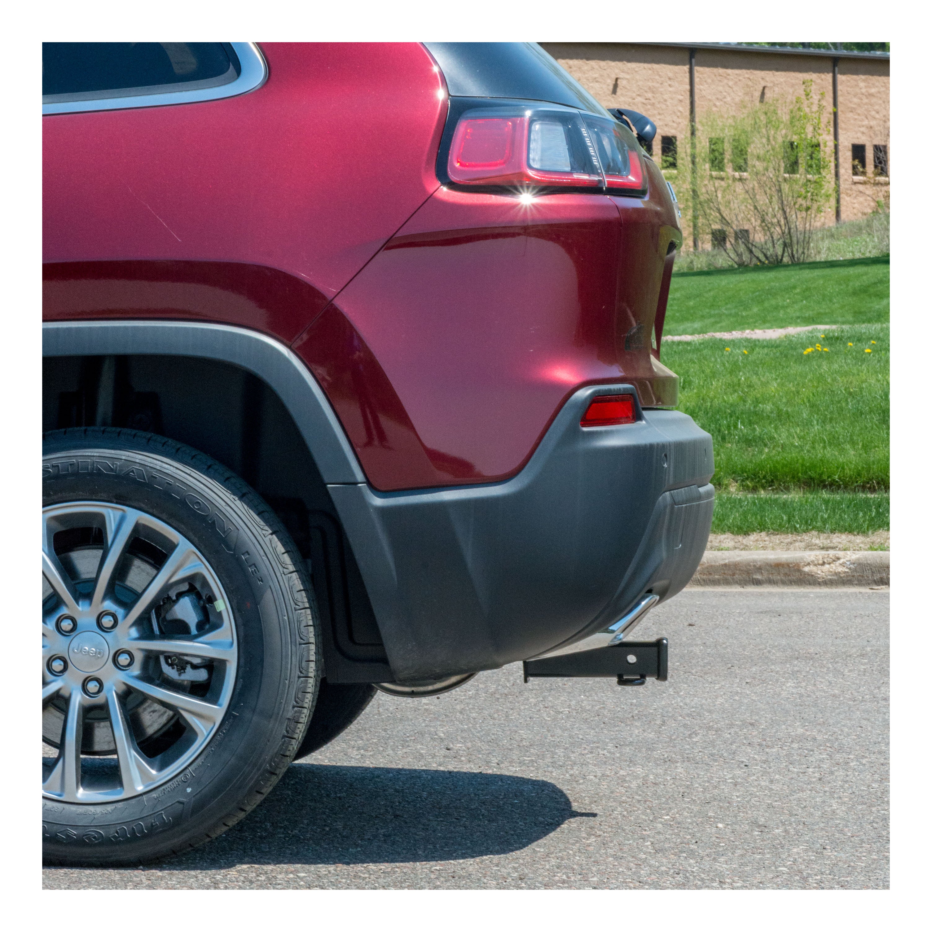 CURT Class 3 Trailer Hitch, 2-In Receiver, Concealed Main Body, Fits Select Jeep Cherokee KL Model 13395