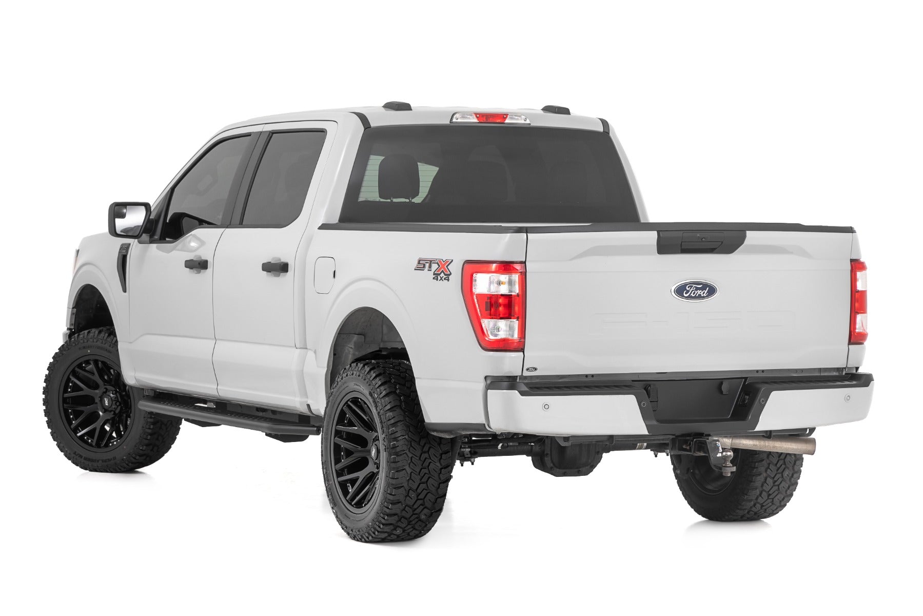 OV2 Running Boards Side Step Bars Crew Cab Ford F-150/Lightning/F-250/F-350 (15-26) Rough Country