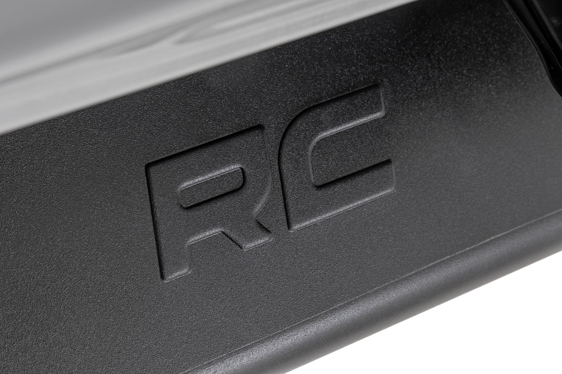 OV2 Running Boards Side Step Bars Crew Cab Ford F-150/Lightning/F-250/F-350 (15-26) Rough Country