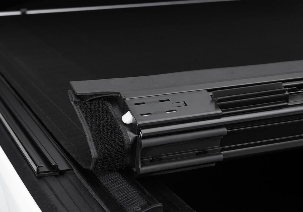 Sentry CT Tonneau Cover Black 2020-2027 Jeep Gladiator with or without Trail Rail System Truxedo
