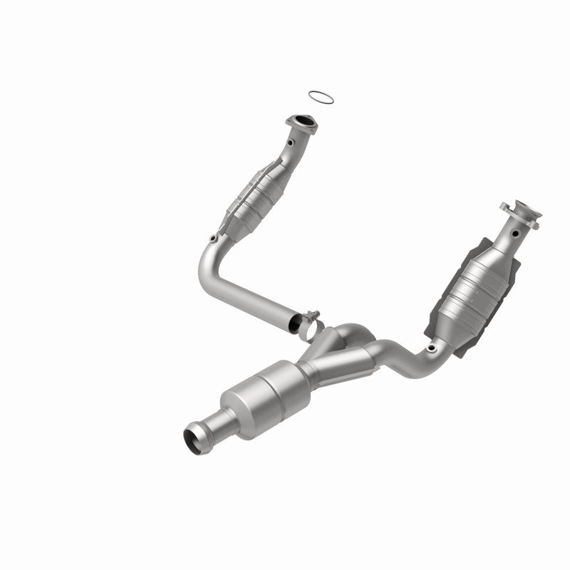 MagnaFlow Direct Fit Catalytic Converter 10-13 GMC Sierra 1500 V6 4.3L