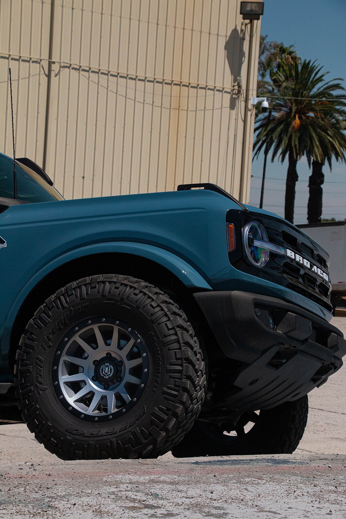 Compression 17 X 8.5 / 6 X 5.5 25MM Offset 5.75 Inch Back Space Titanium, ICON Alloys