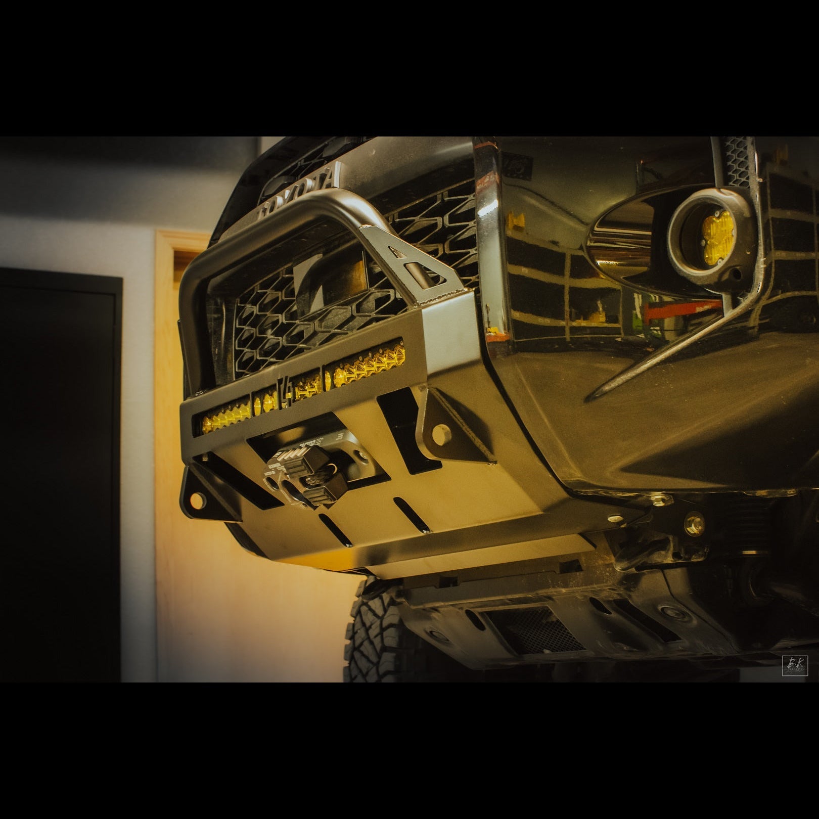 4Runner Lo-Pro winch bumper for 5th Gen models (2014-2024) showcasing rugged design and integrated winch mount.