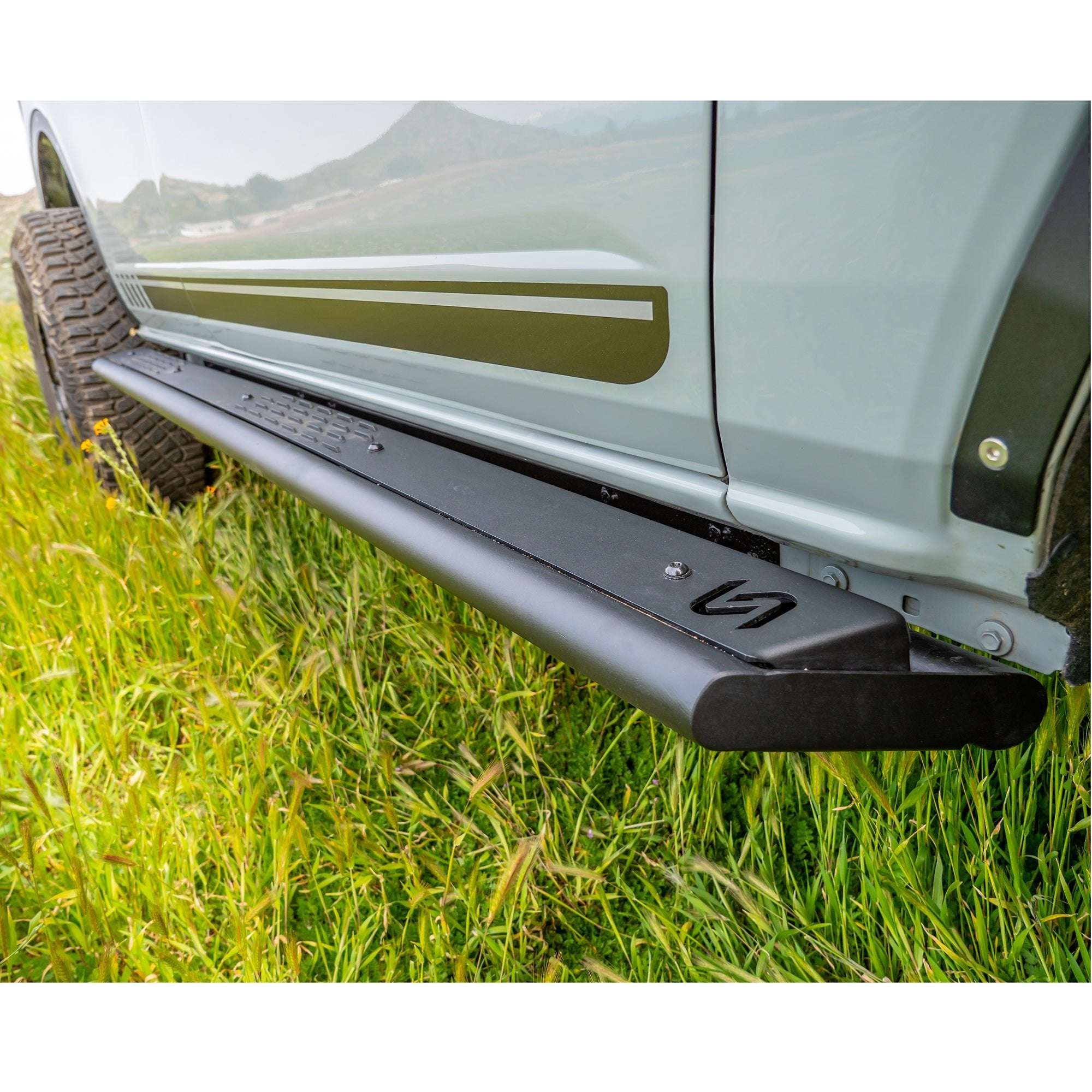 Step and Rock Slider for Ford Bronco 4-Door