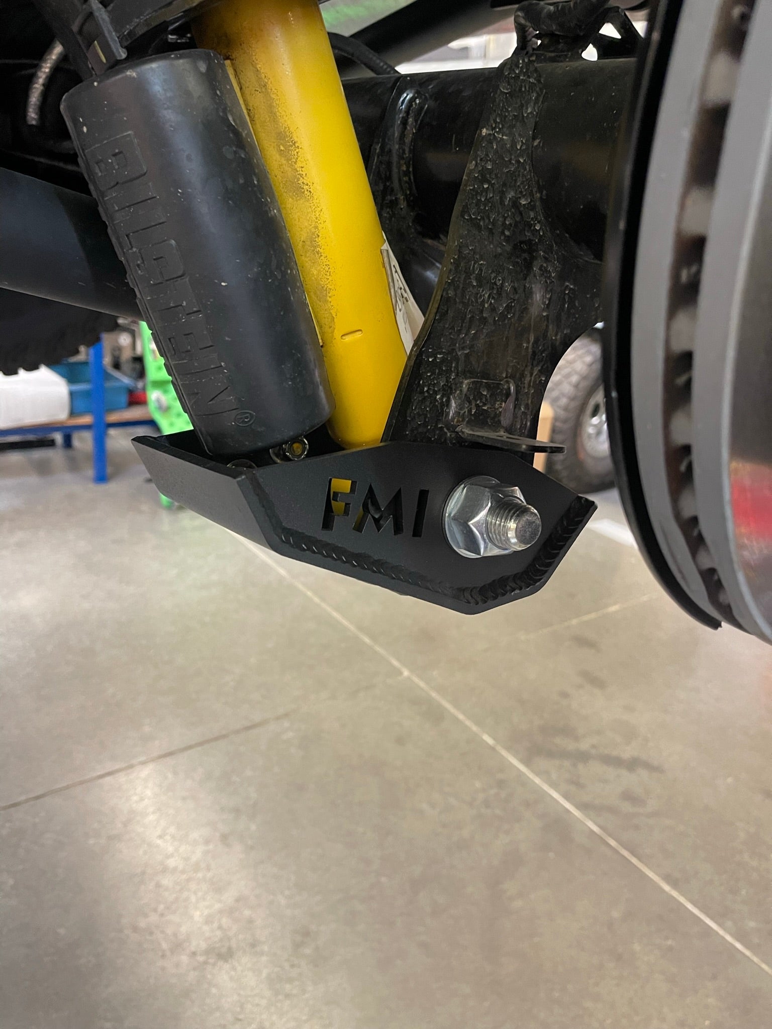 2021+ Bronco rear shock skid kit designed for Squatch and Base Shock, featuring durable construction and easy installation.