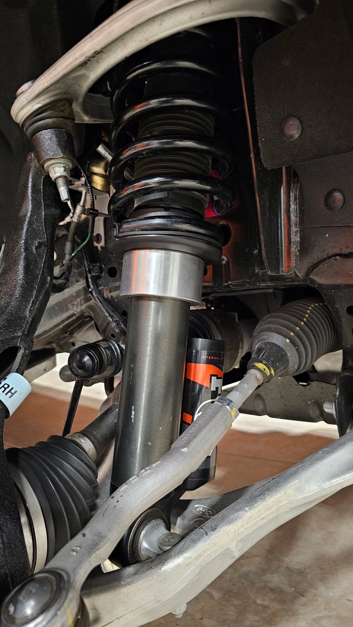 2021+ Ford Bronco Fox HOSS Front Leveling Kit