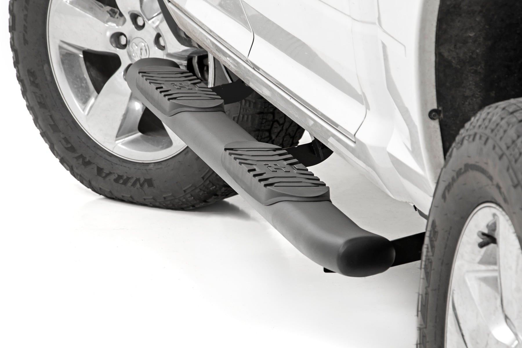 Oval Nerf Step Crew Cab Black Ram 1500/2500/3500 2WD/4WD (2010-2025 & Classic) Rough Country