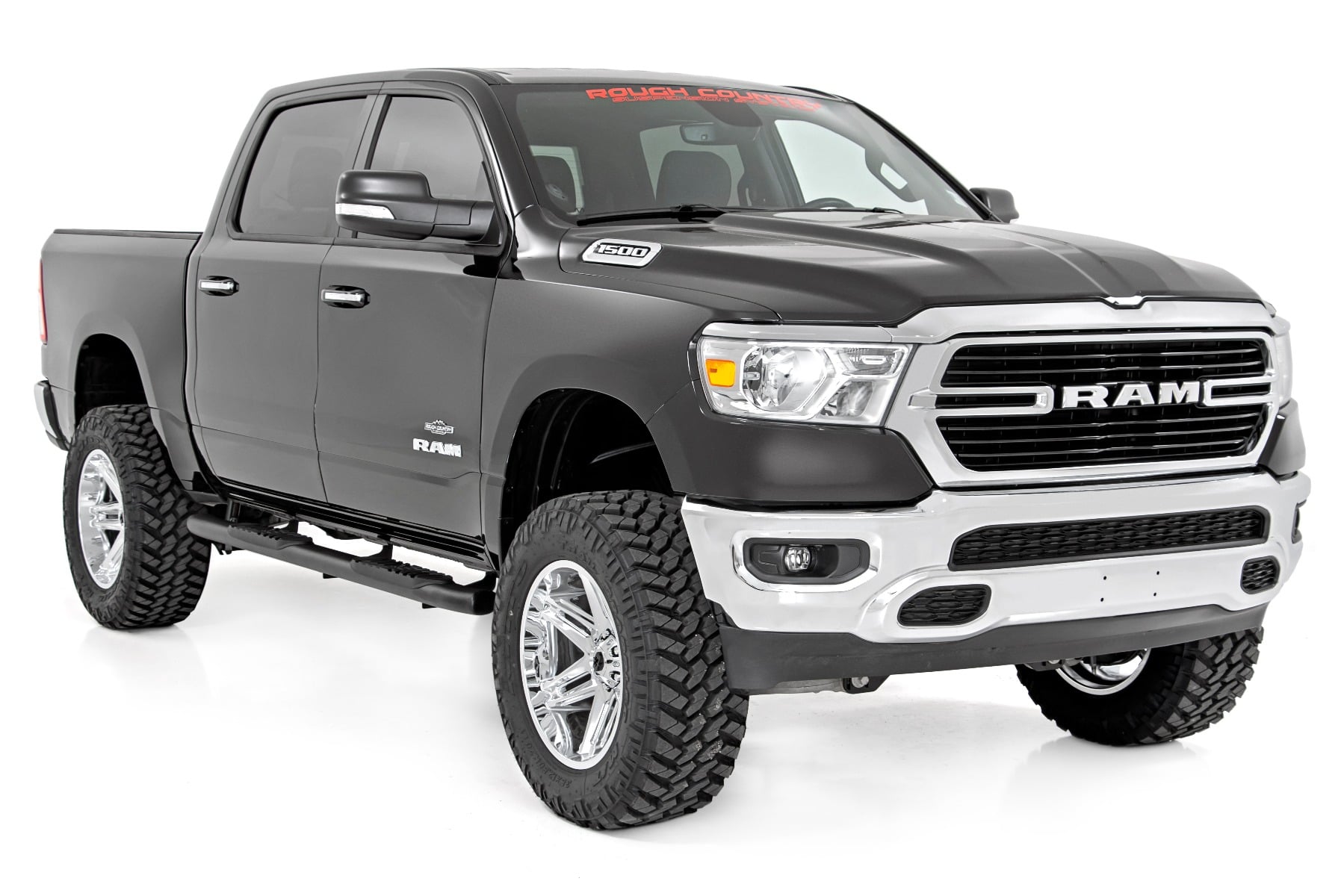 Oval Nerf Step Crew Cab Black Ram 1500 (19-26)/1500 TRX (21-24) Rough Country