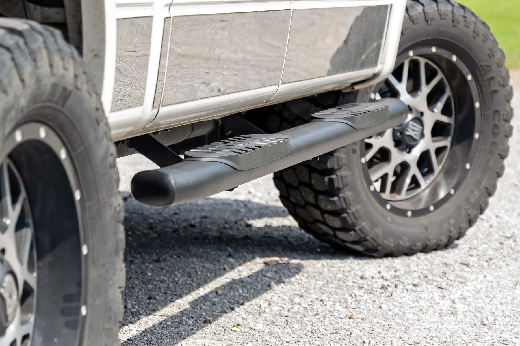Oval Nerf Step Crew Cab Black Ford F-150 2WD/4WD (2009-2014) Rough Country