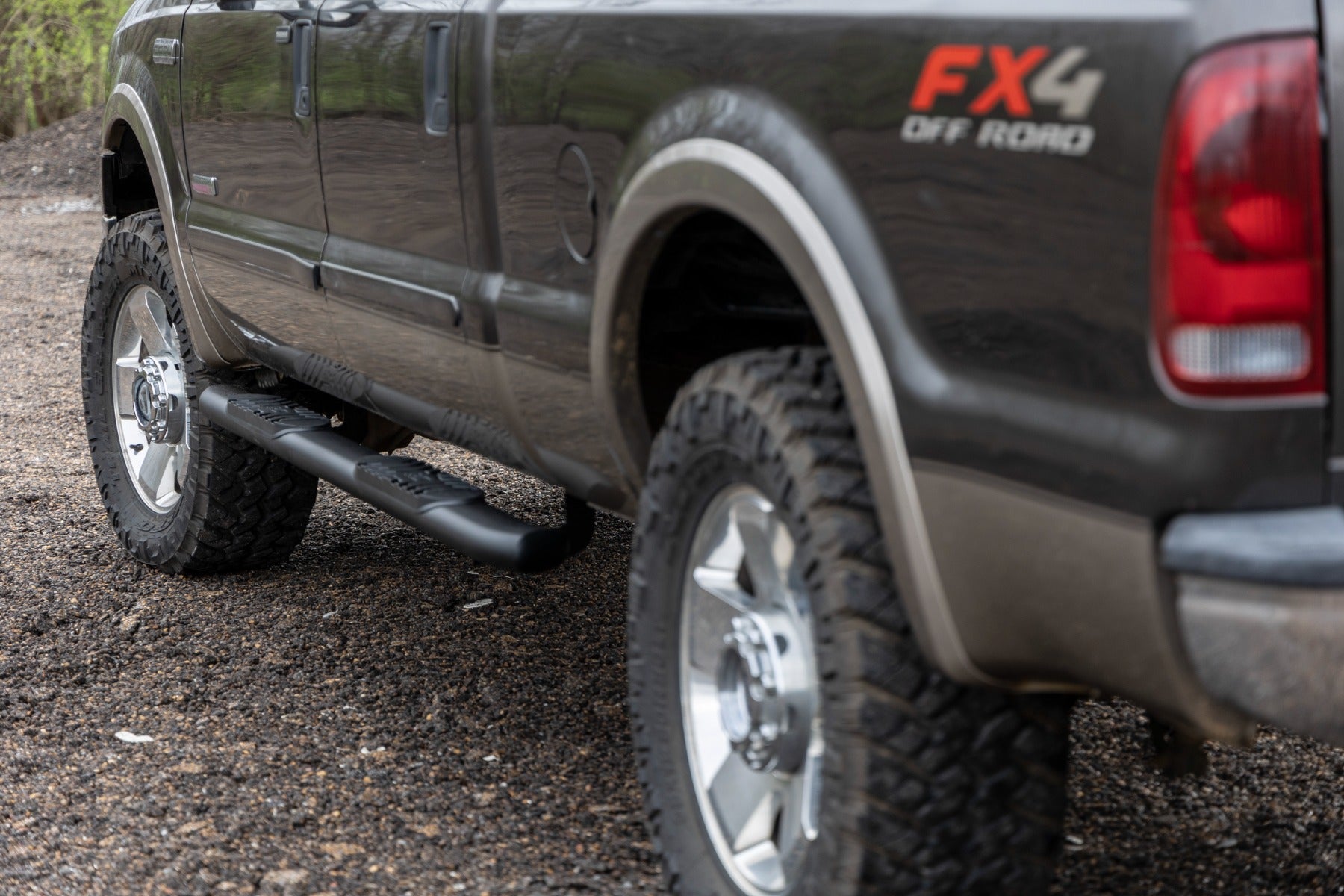 Oval Nerf Step Crew Cab Black Ford F-250/F-350 Super Duty (99-16) Rough Country