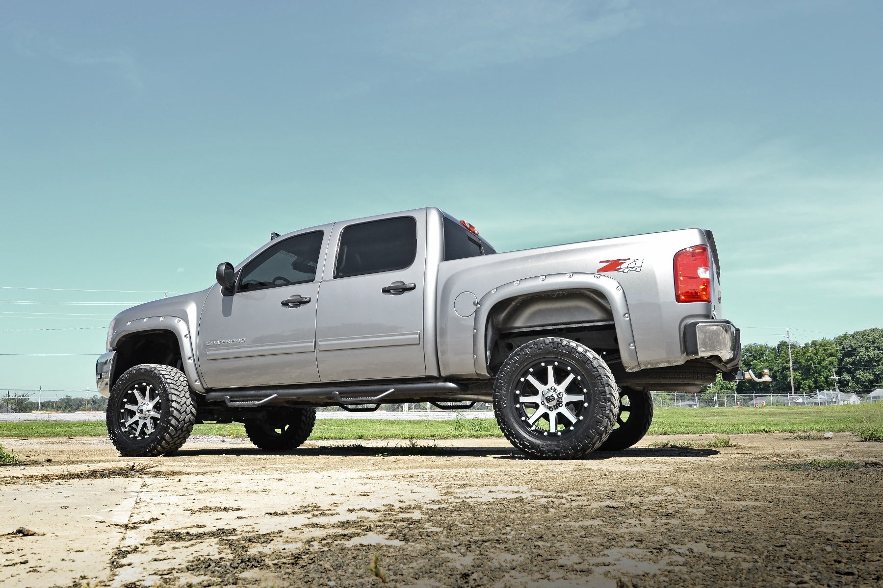 6.0 Inch GM Suspension Lift Kit w/ N3 Loaded Struts and V2 Shocks Rough Country