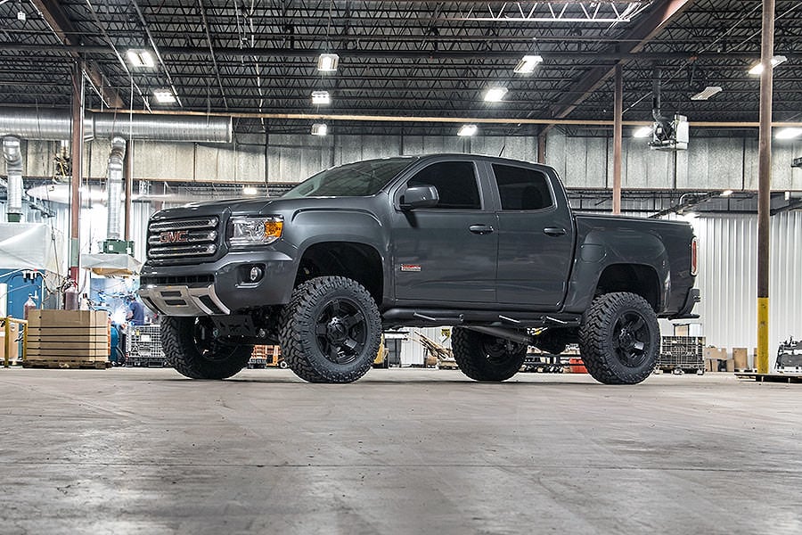 6 Inch Lift Kit M1 Struts Chevy/GMC Canyon/Colorado 2WD/4WD (2015-2022) Rough Country
