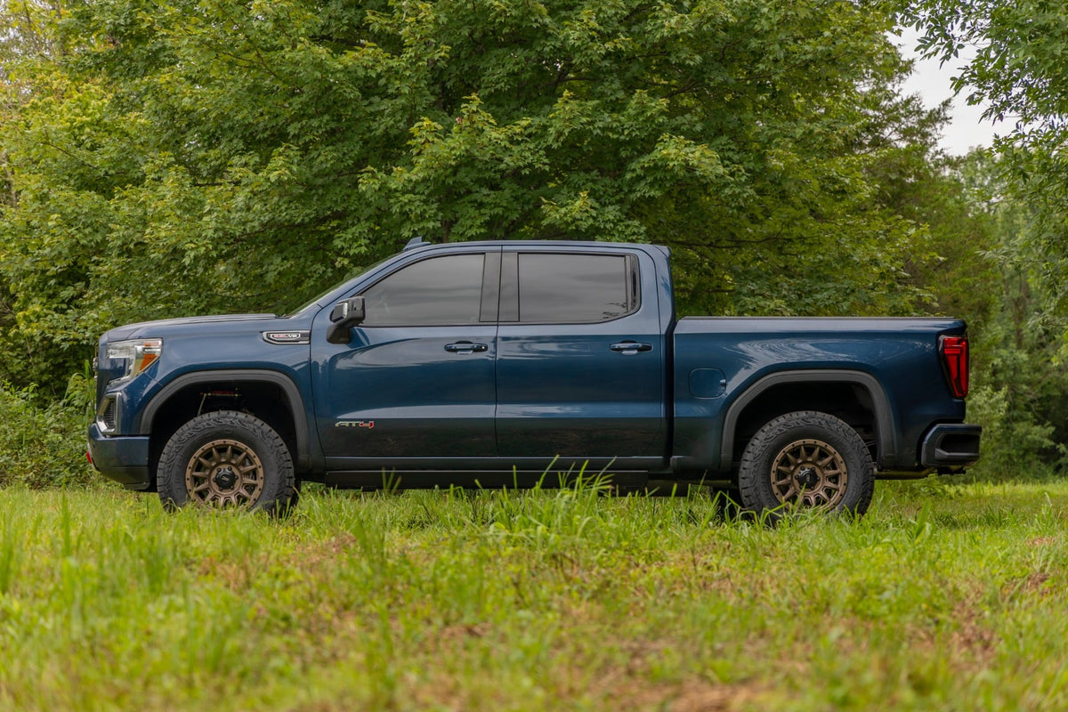 3.5 Inch Lift Kit Mono Leaf Rear N3 Struts GMC Sierra 1500 (19-24) Rough Country