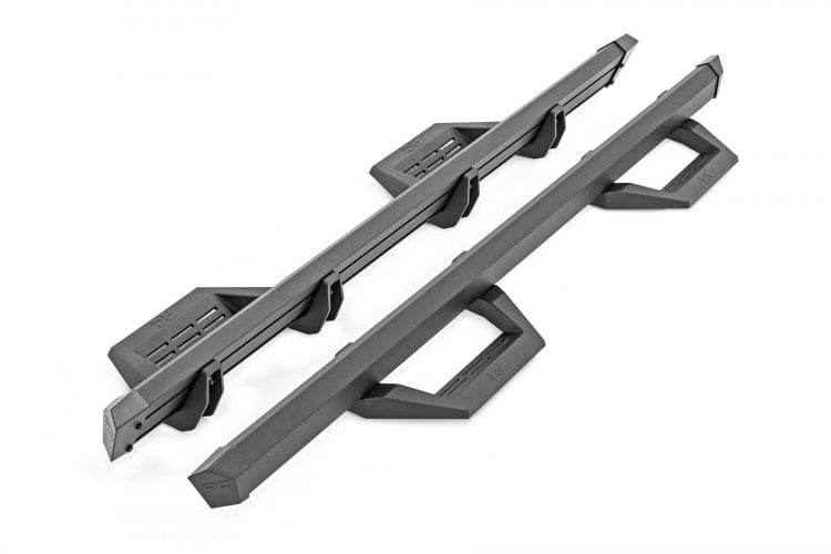 SRX2 Adj Aluminum Step Crew Cab Ram 1500/2500/3500 2WD/4WD (2010-2018 & Classic) Rough Country
