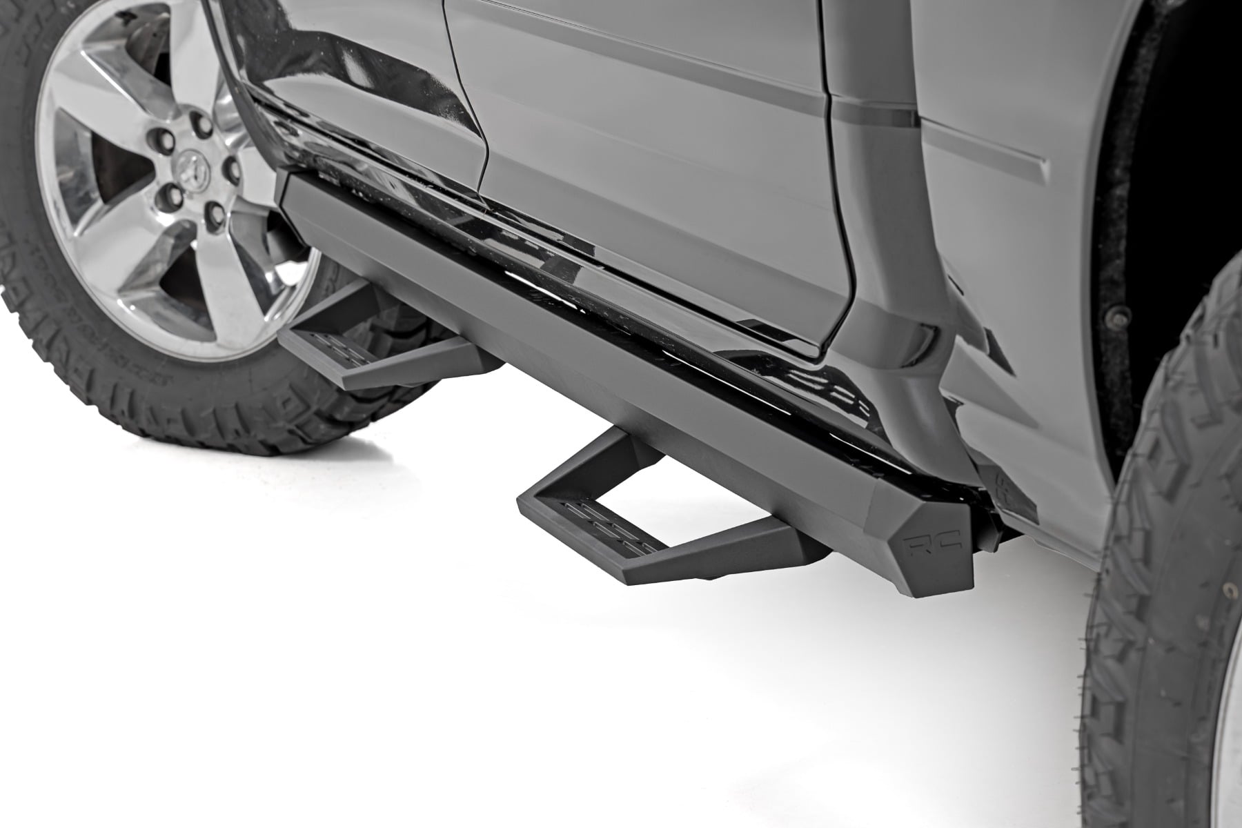 SRL2 Adj Aluminum Step Crew Cab Ram 1500/2500/3500 2WD/4WD (2010-2018 & Classic) Rough Country
