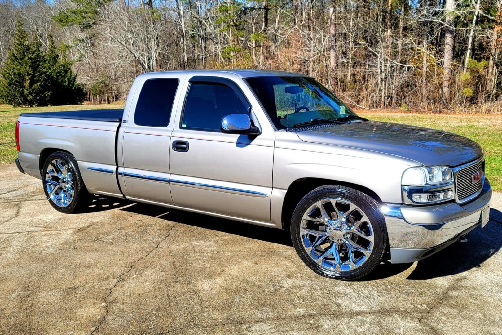 McGaughys 2 Inch/4 Inch Lowering Kit 1999-2006 Silverado/Sierra 1500 Ext/Crew Cab 2WD