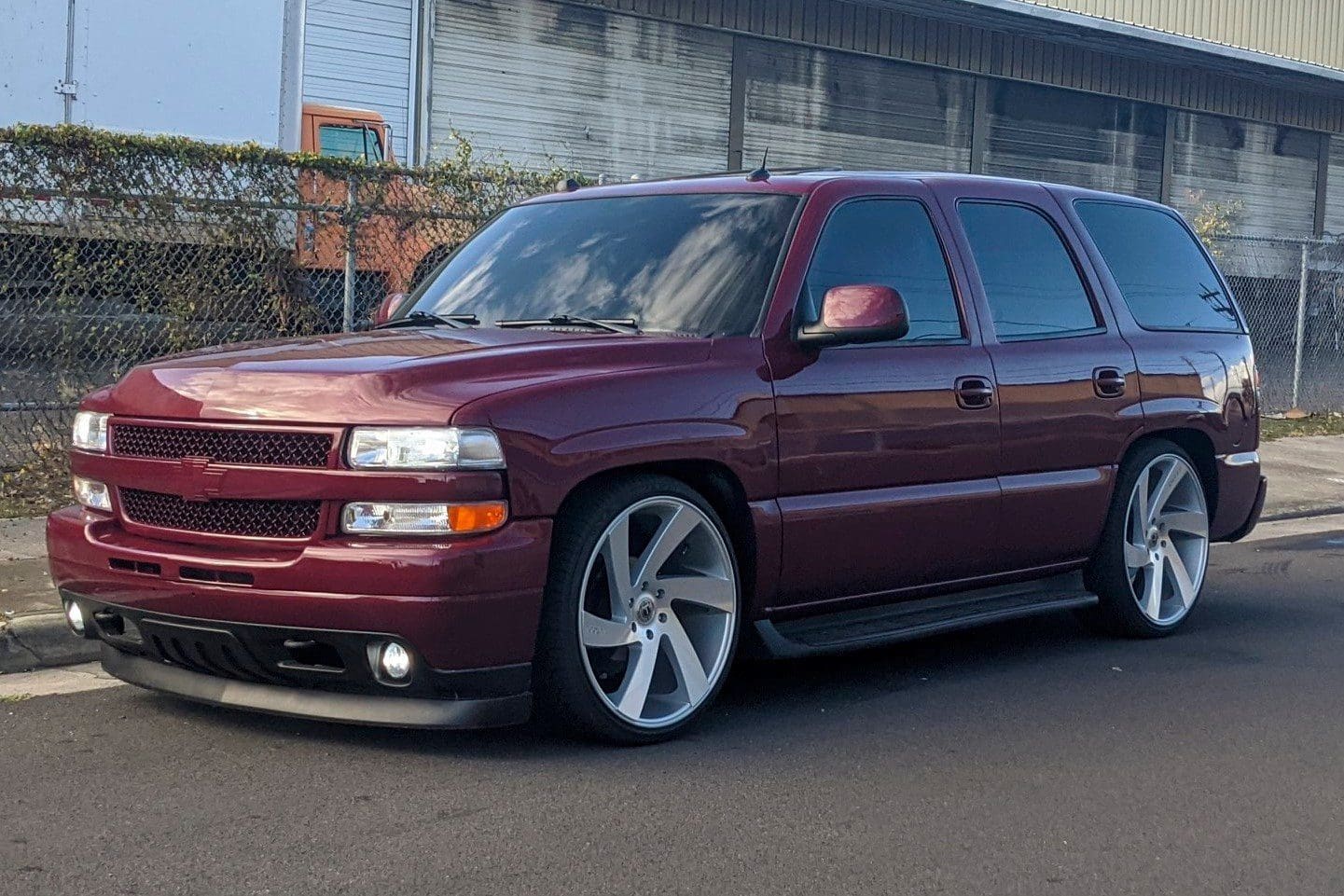 McGaughys 3 Inch/5 Inch Lowering Kit 2001-2006 Tahoe, Yukon, Suburban, Avalanche, & XL models 2WD/4WD