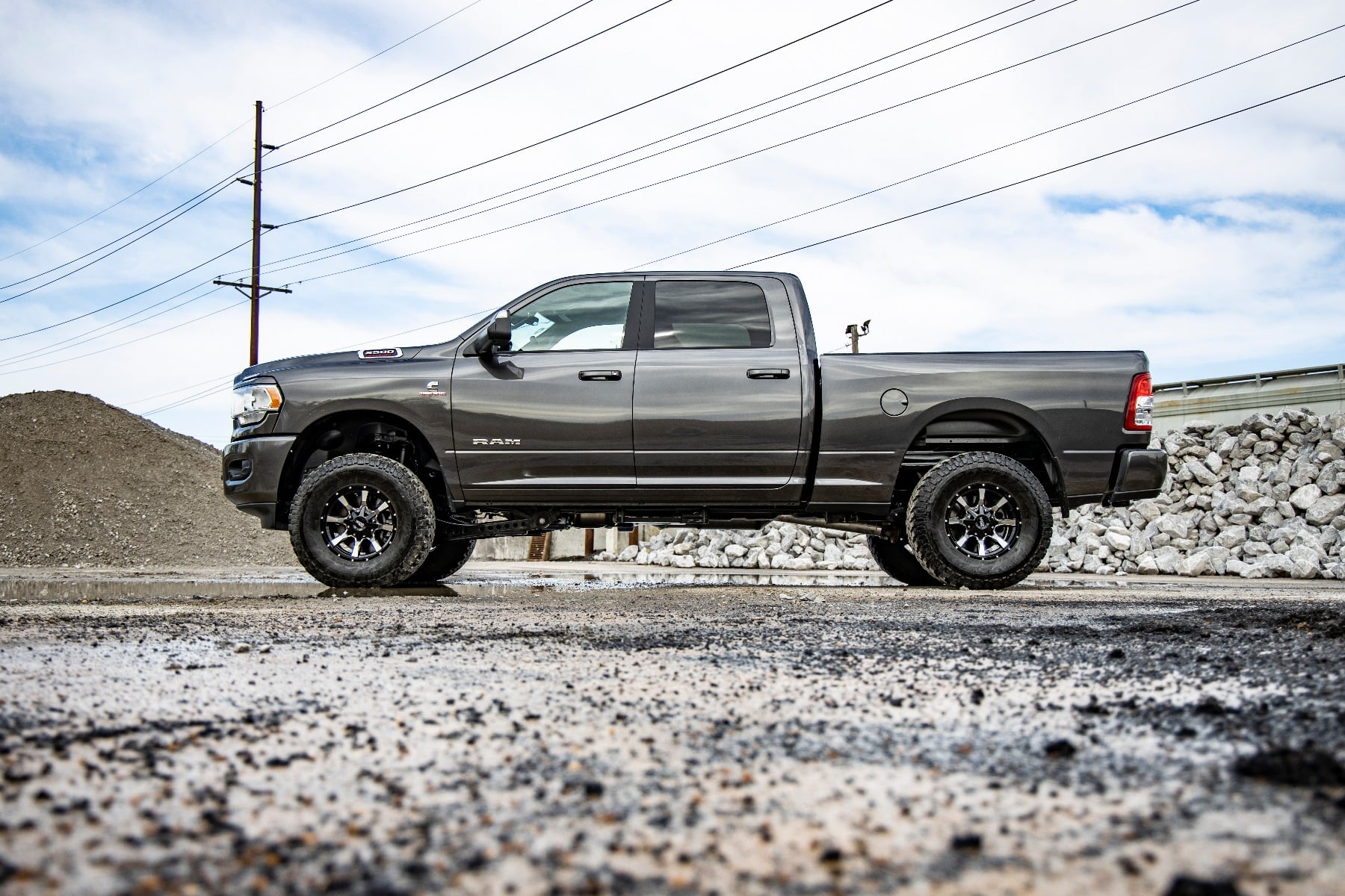 2.5 Inch Leveling Kit RR Coil N3 Ram 2500 (14-26)/3500 (13-26) Rough Country