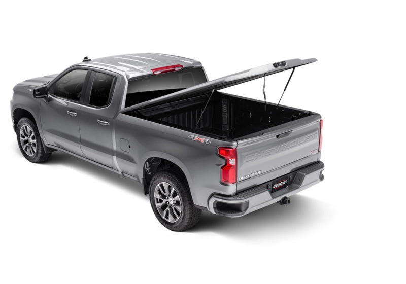 UnderCover 19-20 Chevy Silverado 1500 6.5ft Elite LX Bed Cover - Glory Red