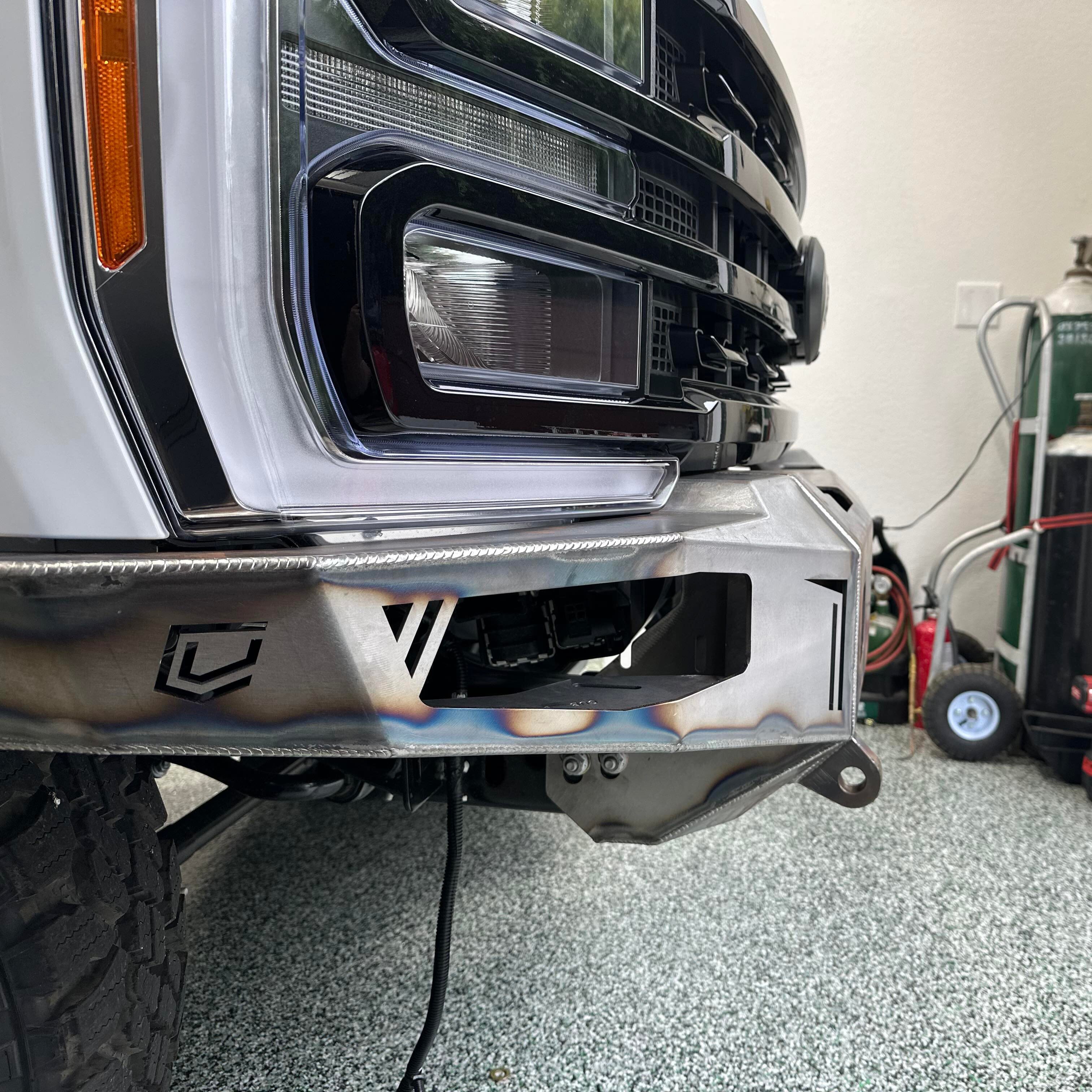 2023+ FORD SUPERDUTY F250/F350 OCTANE SERIES FRONT WINCH BUMPER Chassis Unlimited Inc.