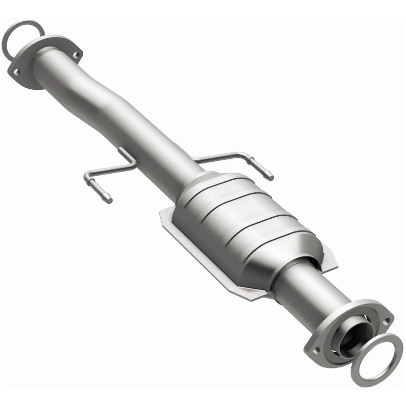 MagnaFlow Direct Fit Catalytic Converter 02-04 Toyota Tacoma 2.7L Rear