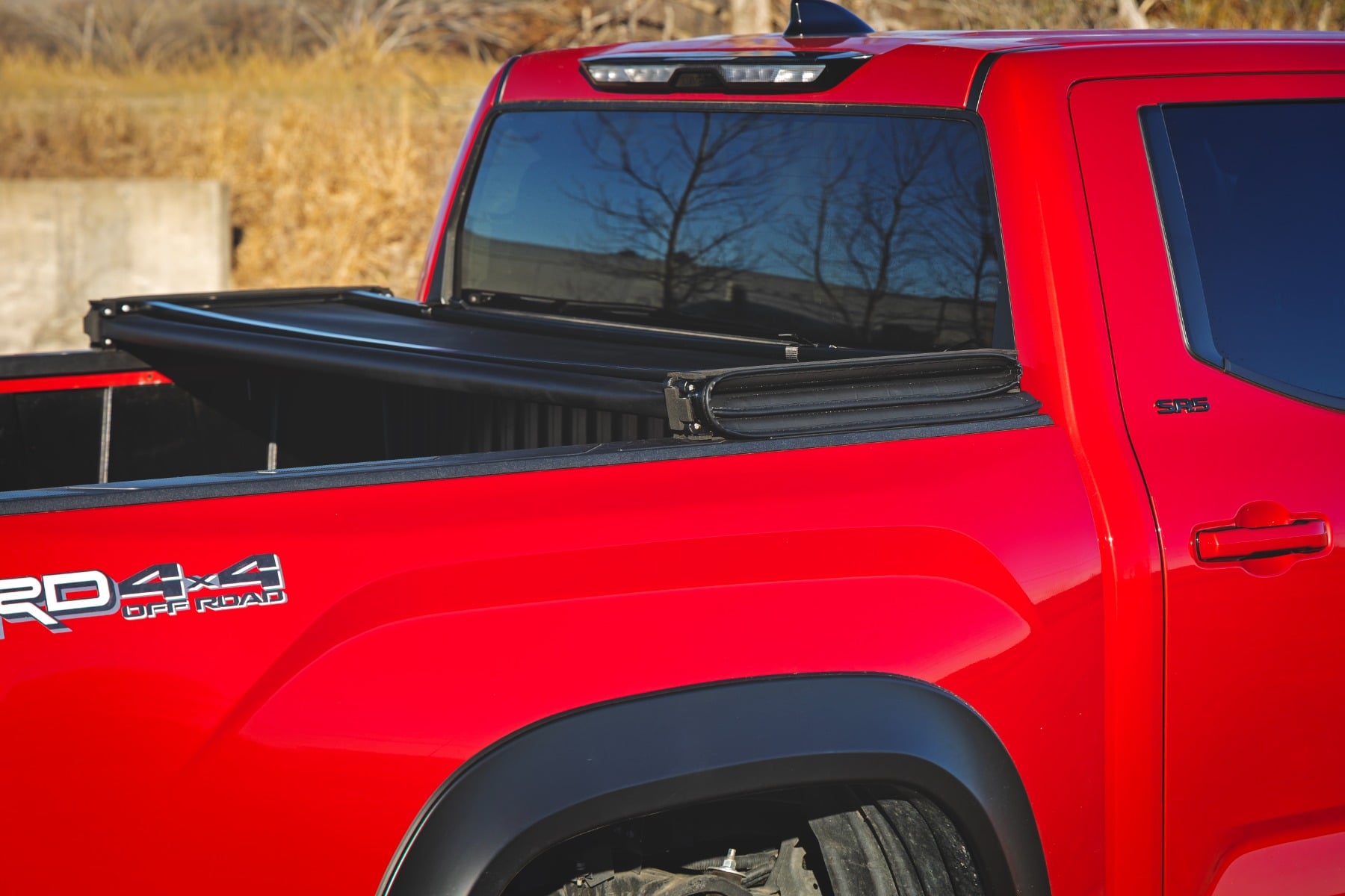 Soft Tri-Fold Bed Cover 5 Foot 7 Inch Bed with and w/o OE Rail Toyota Tundra (22-26) Rough Country