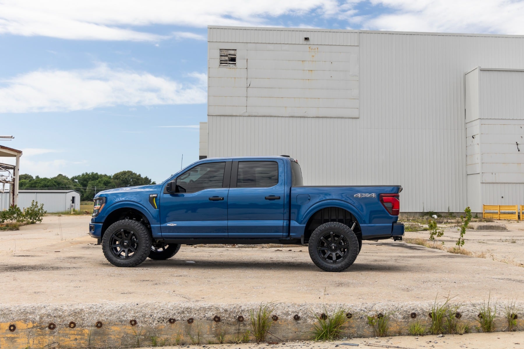 3 Inch Lift Kit Forged UCA N3 Struts Ford F-150 4WD (2021-2026) Rough Country