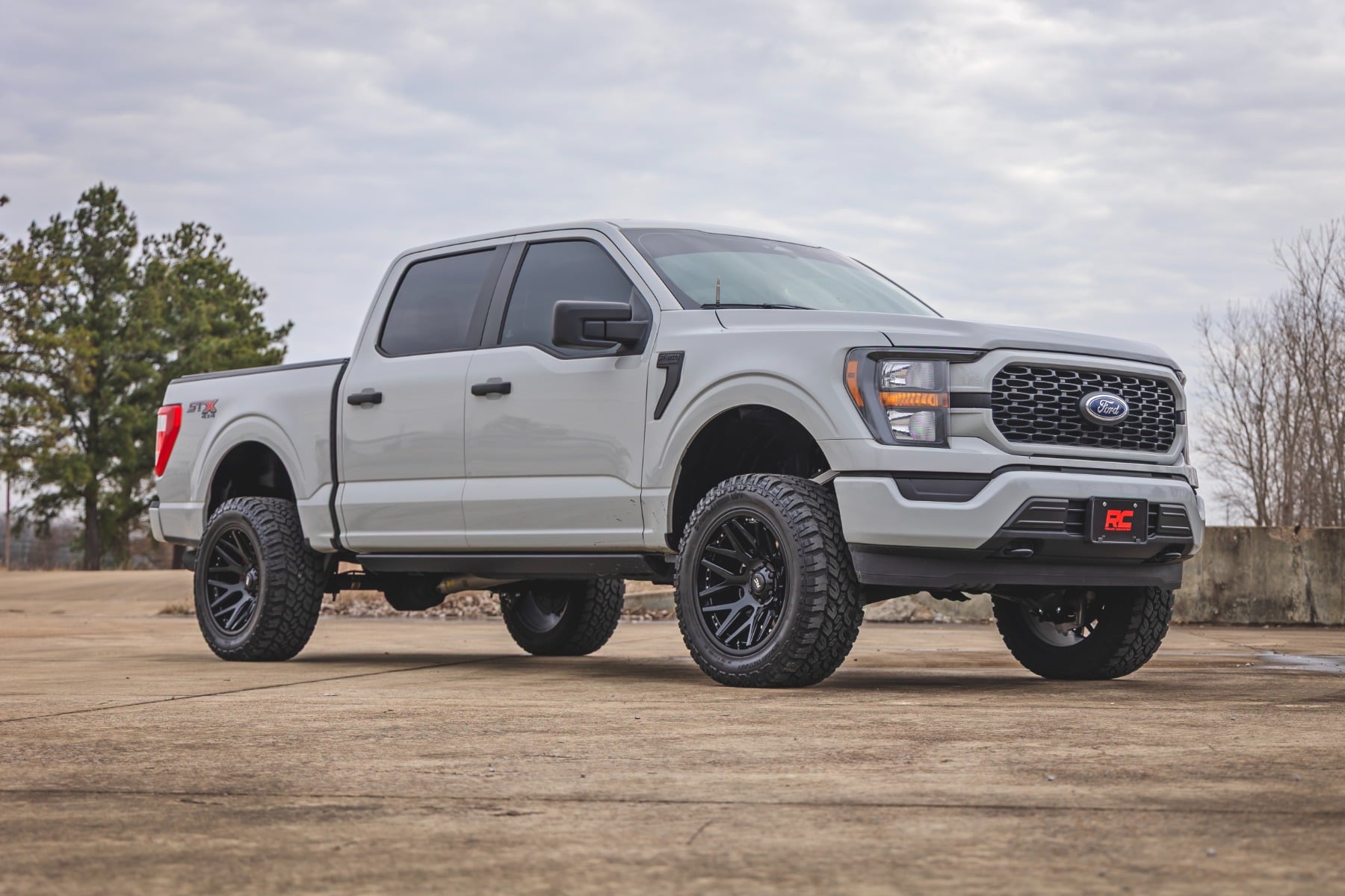 4 inch Lift Kit Forged UCA M1/M1 No Cut Ford F-150 4WD (2021-2026) Rough Country