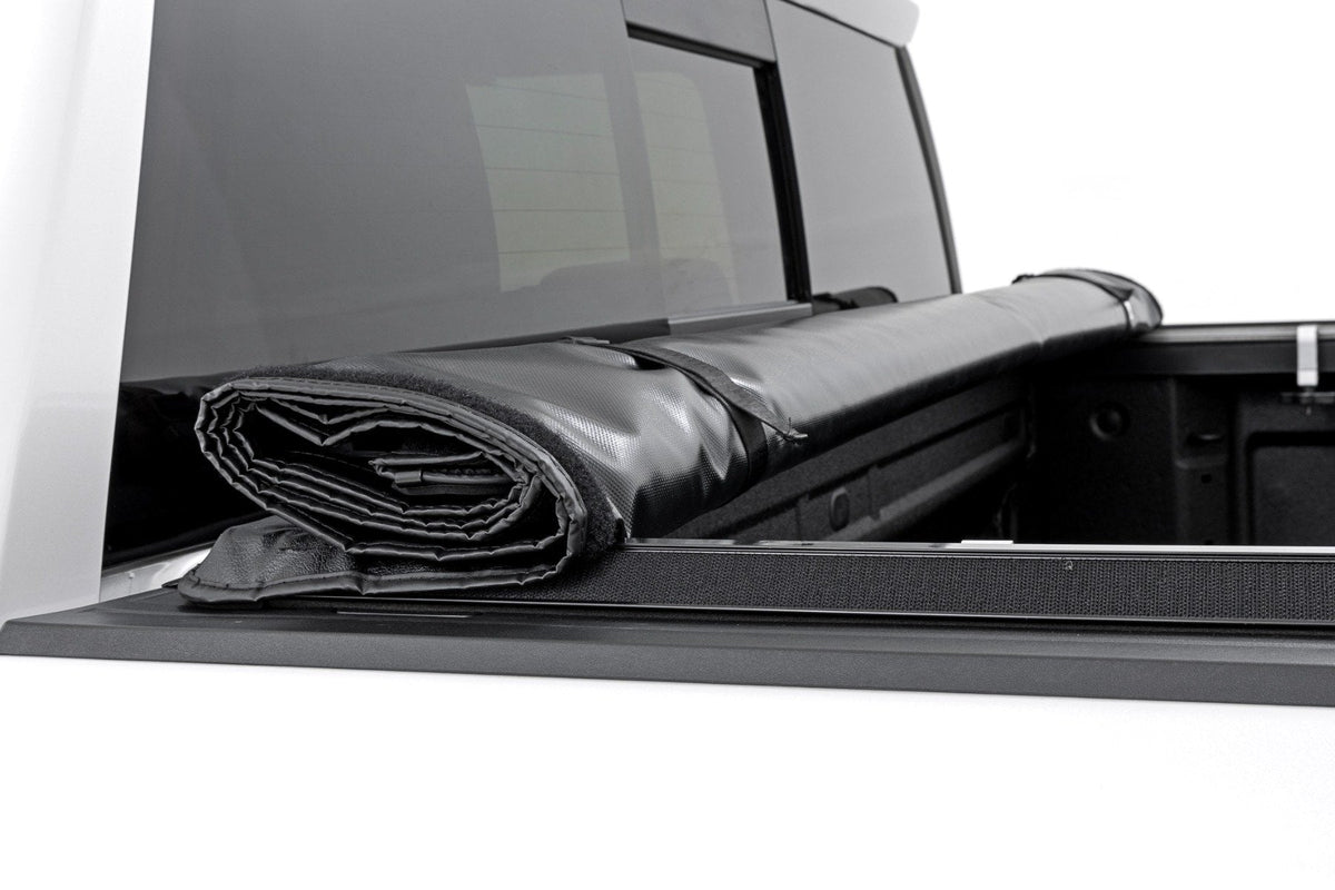 Soft Roll Up Bed Cover 5 Foot 10 Inch Bed Chevy/GMC Sierra 1500 (19-26)/Silverado 1500 (19-26) Rough Country