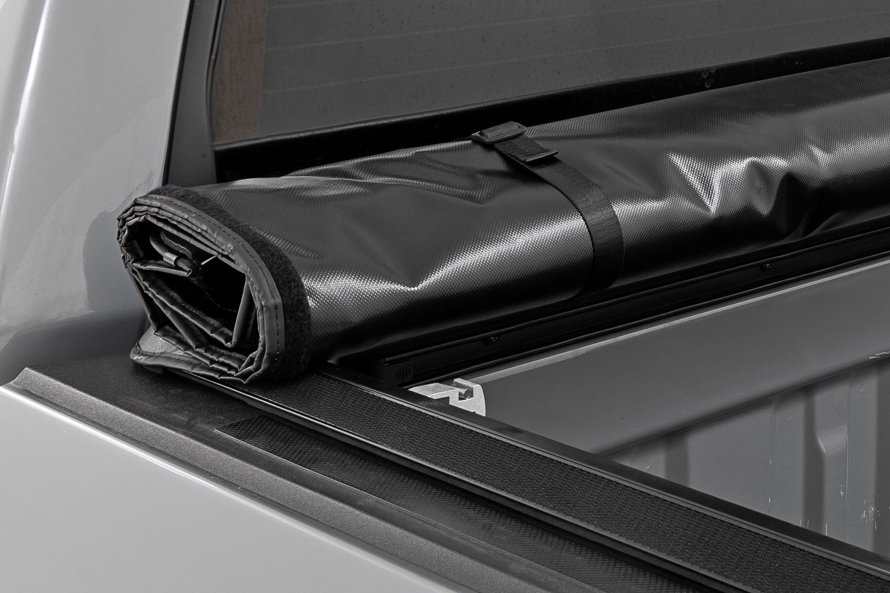 Soft Roll Up Bed Cover 5 Foot 7 Inch Bed Toyota Tundra 2WD/4WD (2007-2021) Rough Country