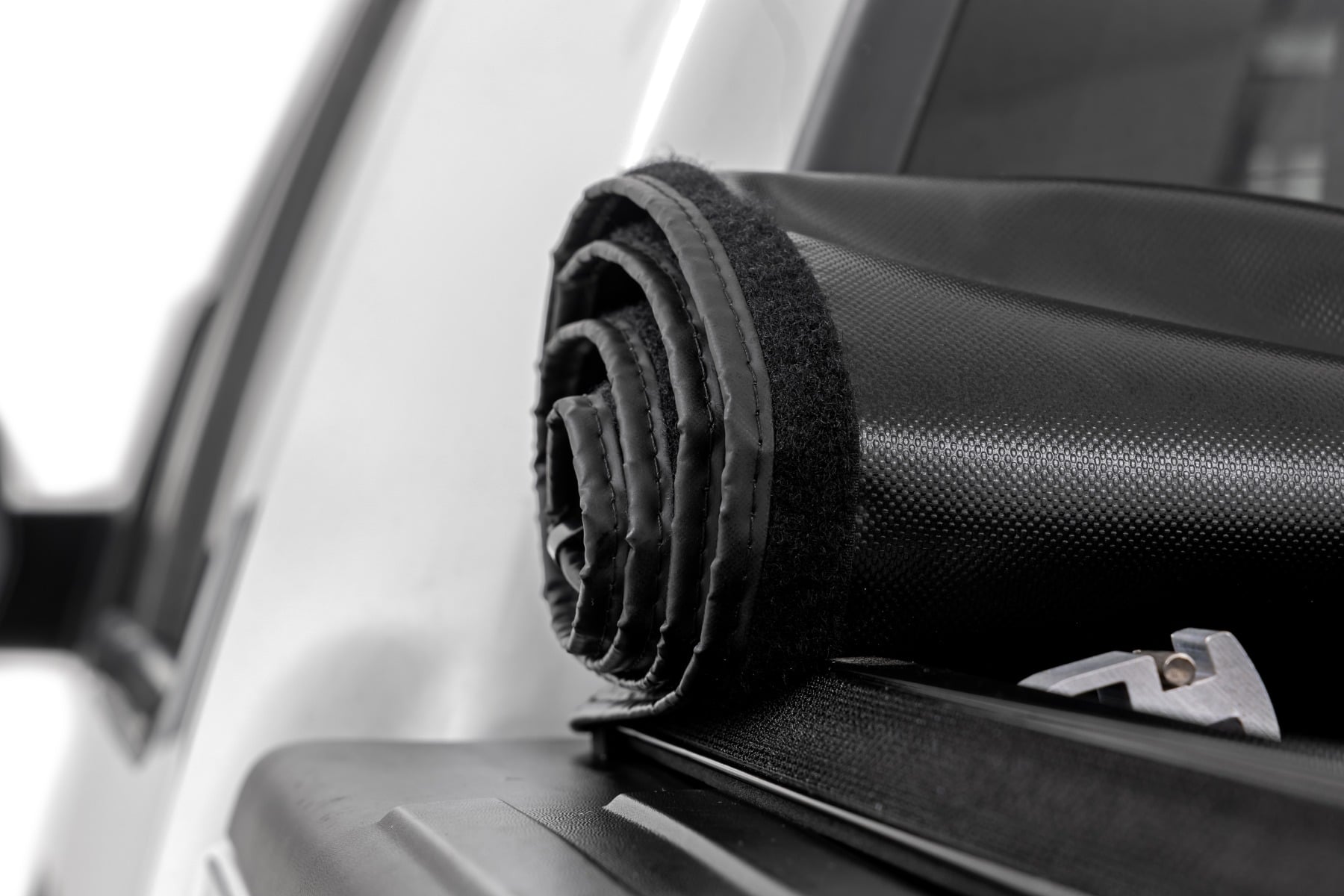 Soft Roll Up Bed Cover 5 Foot 7 Inch Bed Ford F-150 2WD/4WD (2004-2014) Rough Country