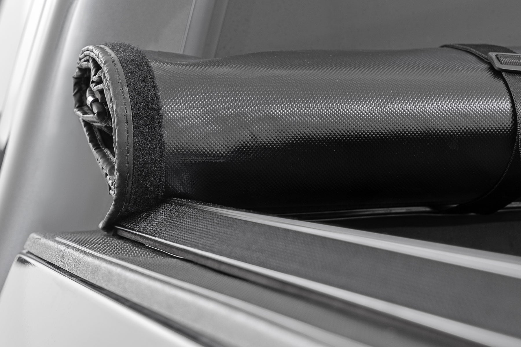 Soft Roll Up Bed Cover 5 Foot Bed Toyota Tacoma 2WD/4WD (2016-2023) Rough Country