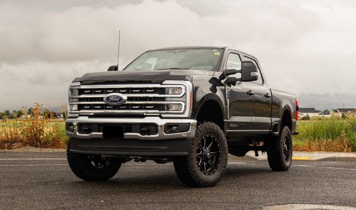4 Inch Coil Spring Suspension System With Falcon MAX3.3 Shocks And Radius Arms 2023-2025 Ford Super Duty F-250/F-350 4WD ReadyLIFT