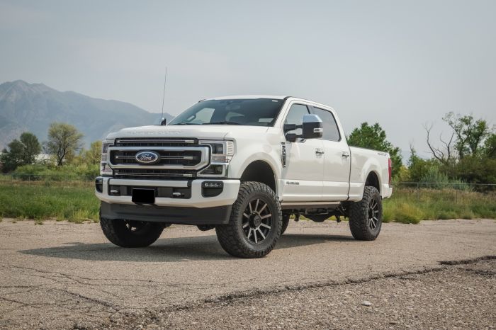 4 Inch Coil Spring Suspension System With Falcon MAX3.3 Shocks And Radius Arms 2017-2022 Ford Super Duty F-250/F-350 4WD ReadyLIFT