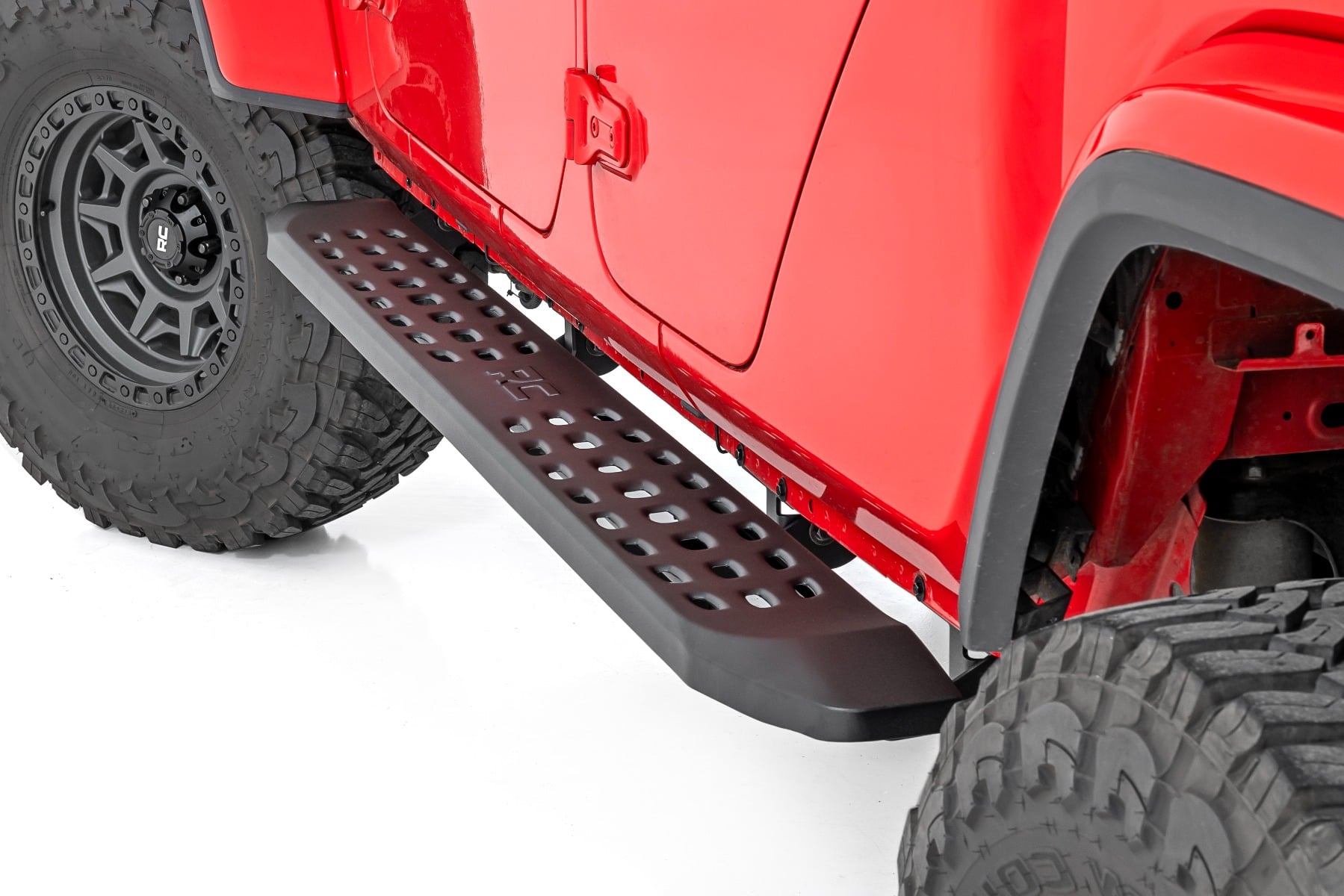 RPT2 Running Board Jeep Gladiator JT 4WD (2020-2025) Rough Country