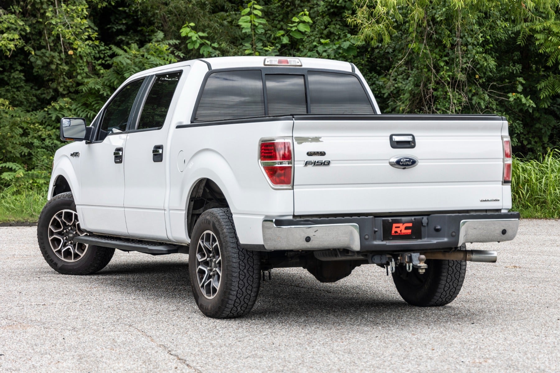 RPT2 Running Board Crew Cab Black Ford F-150 2WD/4WD (2009-2014) Rough Country