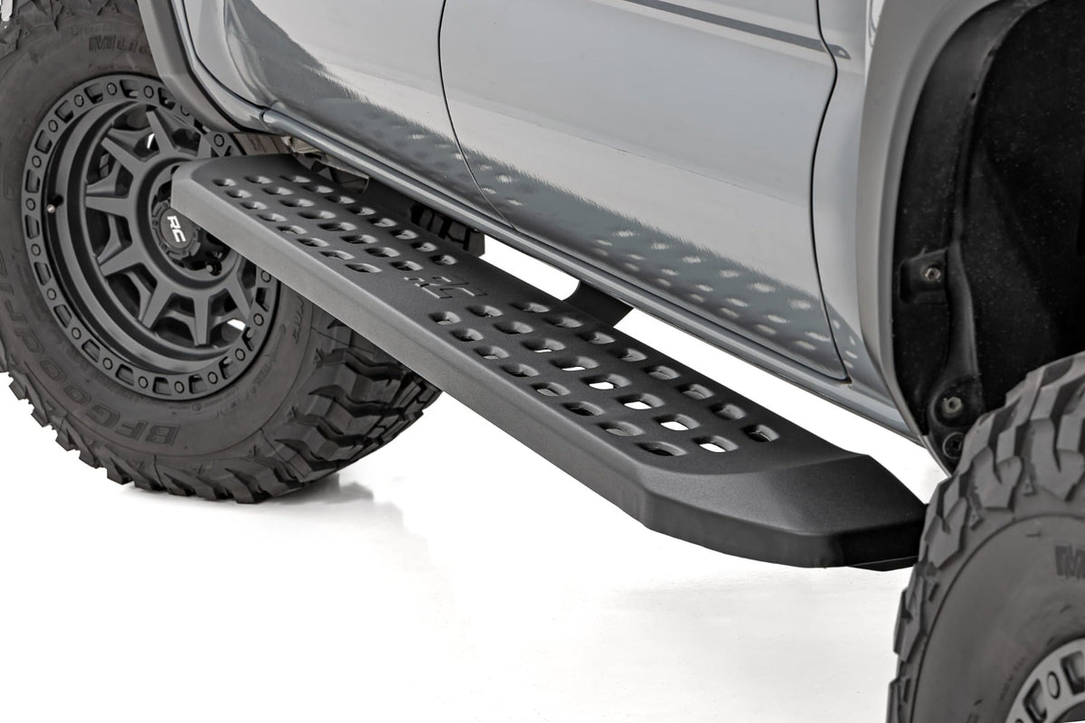 RPT2 Running Board Double Cab Black Toyota Tacoma 2WD/4WD (2016-2023) Rough Country