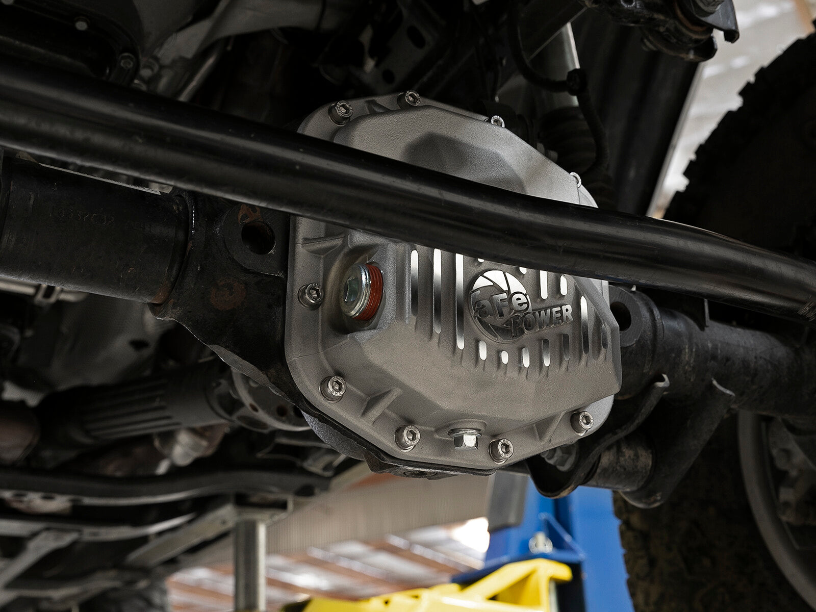 Street Series Front Differential Cover Raw Finish w/ Machined Fins Jeep Wrangler (Jl) 18-23/ Gladiator (Jt) 20-23 (Dana M210) aFe Power