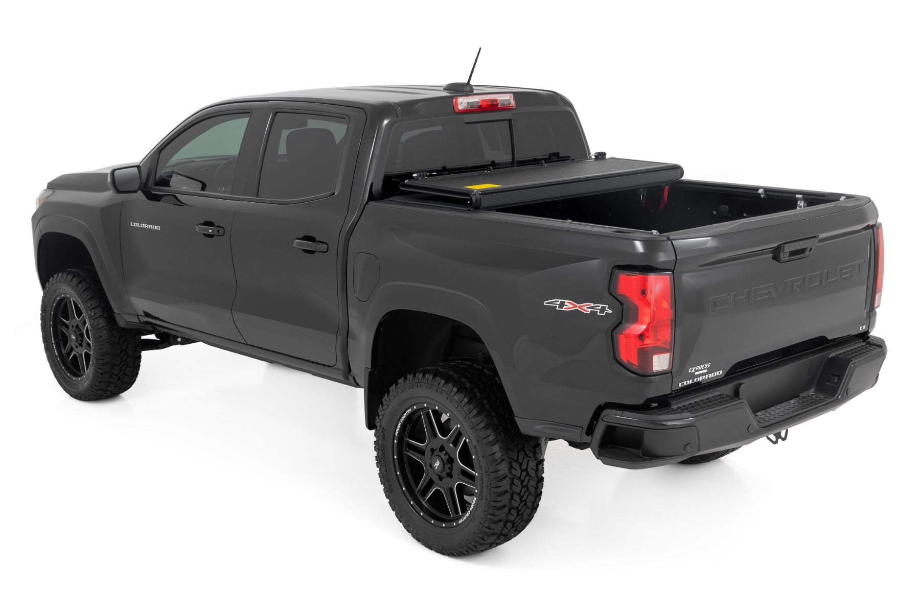 Hard Low Profile Bed Cover 5 Foot Bed Chevy/GMC Canyon/Colorado (15-26) Rough Country