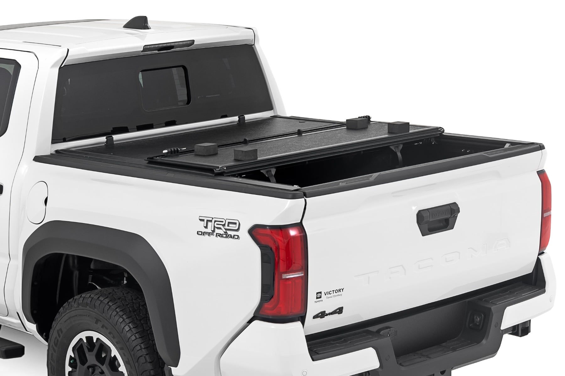 Hard Low Profile Bed Cover 5 Foot Bed Toyota Tacoma 2WD/4WD (2024-2026) Rough Country