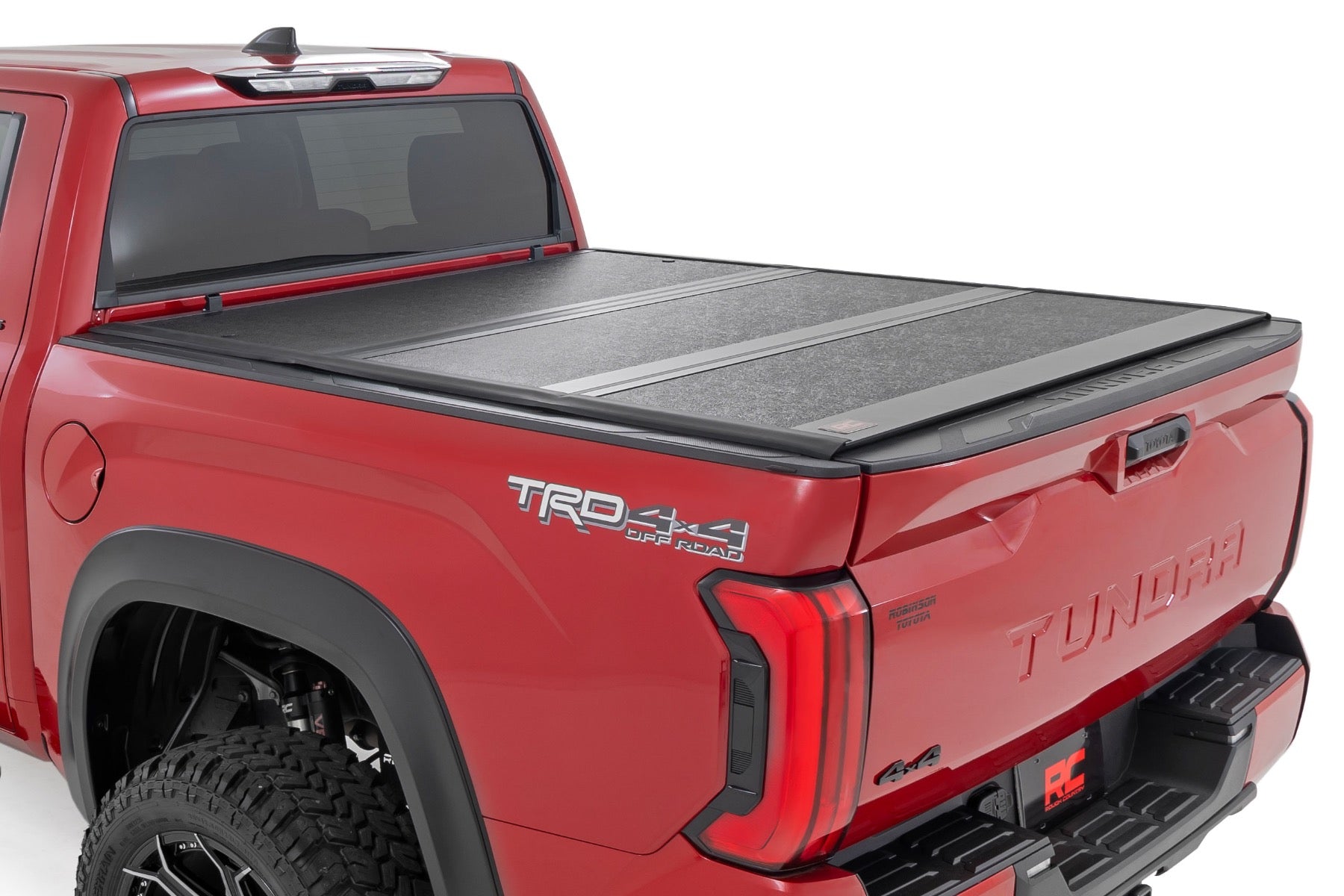 Hard Low Profile Bed Cover 5 Foot 7 Inch Bed Cargo Mgmt Toyota Tundra (22-26) Rough Country