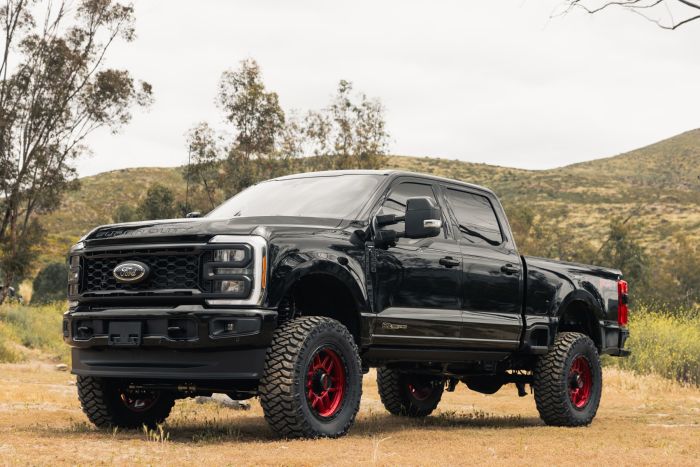 6 Inch Coil Spring Lift Kit With Falcon Shocks 2023-2025 Ford F-250/F-350 Super Duty 4WD ReadyLIFT