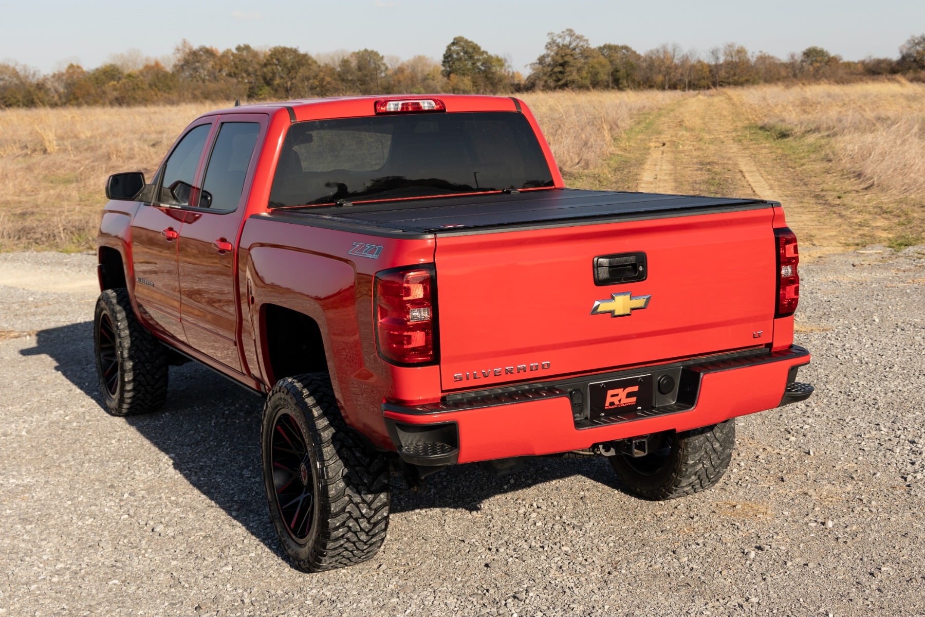 Hard Tri-Fold Flip Up Bed Cover 6 Foot 7 Inch Bed Rail Cap Silverado/Sierra 1500/2500HD/3500HD (14-19) Rough Country