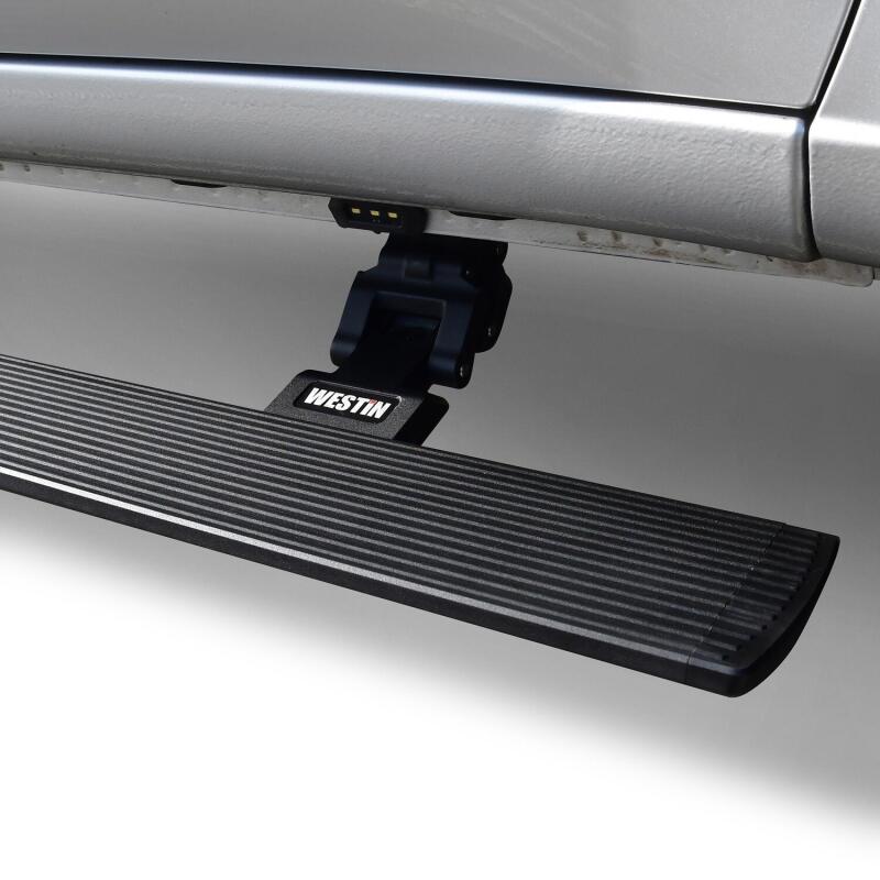 Westin 19-26 Chev/GMC Silv/Srra 1500 CC (No 19 LTD) / 20-26 2500/3500 Pro-e Running Boards - Tex Blk
