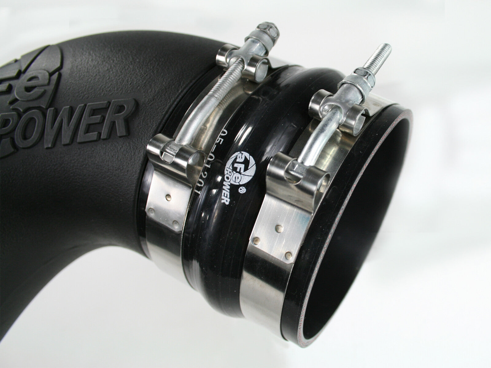 Momentum HD Cold Air Intake System w/ Pro 10R Filter GM Diesel Trucks 11-16 V8-6.6L (td) Lml aFe Power