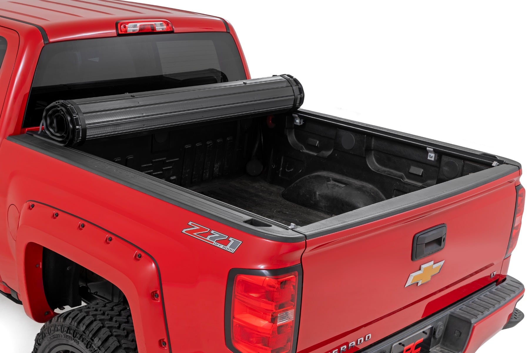 Hard Roll Up Bed Cover 5 Foot 9 Inch Bed Silverado/Sierra 1500 (14-18 & Classic) Rough Country