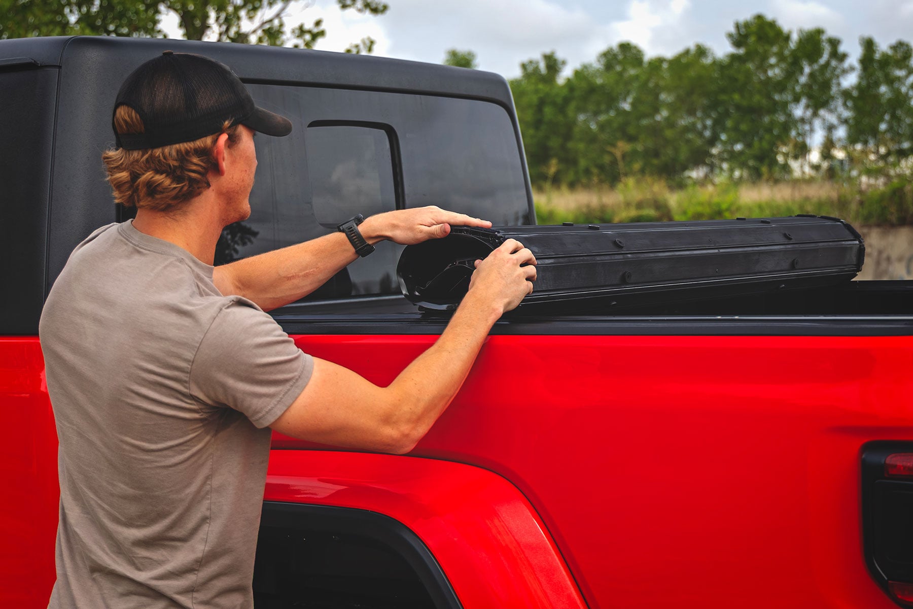 Hard Roll Up Bed Cover 5 Foot Bed Jeep Gladiator JT 4WD (2020-2025) Rough Country